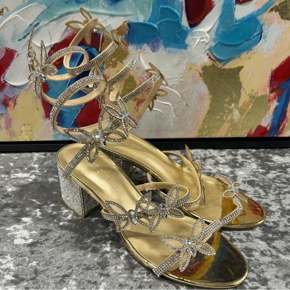 NWOT Elegant Butterfly Gold Strappy Heels - Picture 8 of 8